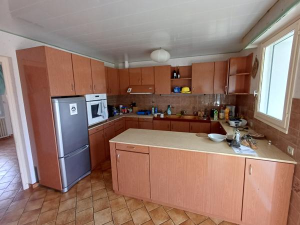 Plougasnou (29630) Plougasnou Primel, grande maison traditionnelle, 6 ch dont 5 de plain pied, grenier vue mer aménageable, sous