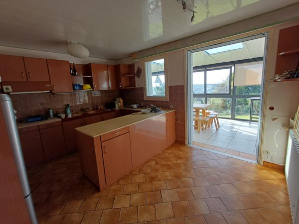 Plougasnou (29630) Plougasnou Primel, grande maison traditionnelle, 6 ch dont 5 de plain pied, grenier vue mer aménageable, sous