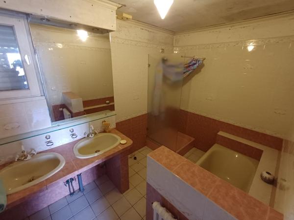 Plougasnou (29630) Plougasnou Primel, grande maison traditionnelle, 6 ch dont 5 de plain pied, grenier vue mer aménageable, sous