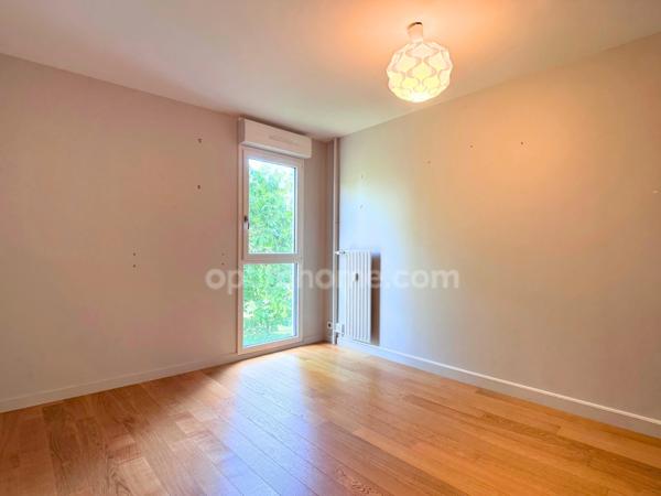Métro Clémenceau - T5 rénové – 106 m² – Balcon Sud – Garage