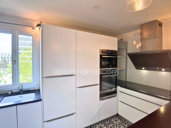 Métro Clémenceau - T5 rénové – 106 m² – Balcon Sud – Garage