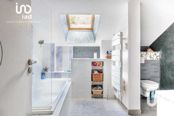 Maison 5 pièces de 164 m² à Rousset (05190)