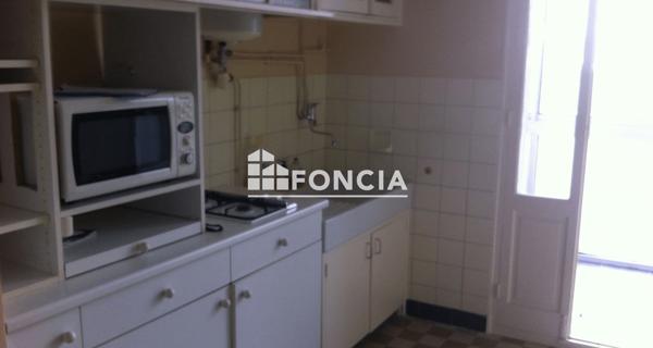 Location Appartement 3 pièces 64.45 m² - Marseille 13005