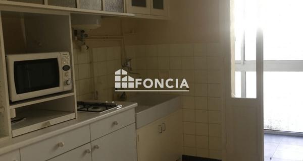 Location Appartement 3 pièces 64.45 m² - Marseille 13005