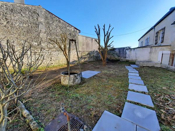 Jonzac Centre Ville - Maison meublée 1 chambre