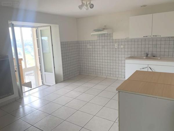 Immeuble de rapport à vendre à Saint-Flour dans le Cantal (15100), ref : 044/1247