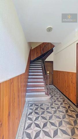 Vente                                                      Maison
                        
                     7 pièces                      177 m2                     à La Seyne-sur-Mer