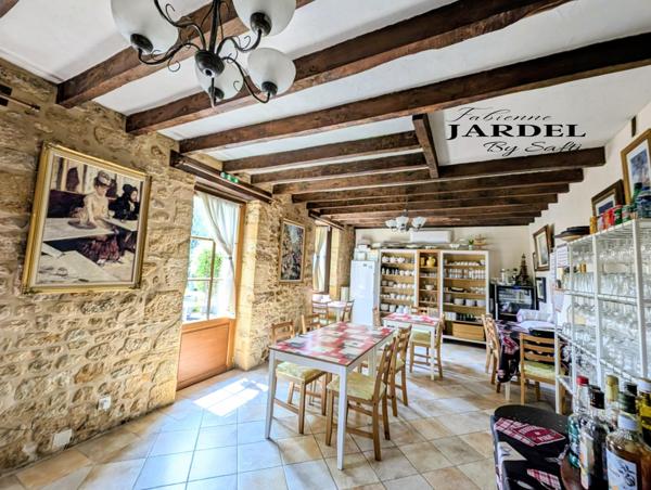 Maison en pierre - 5 chambres d'hôtes - piscine