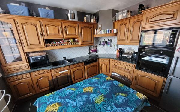 Maison à vendre    5 pièces •  Saint-Paul-en-Jarez