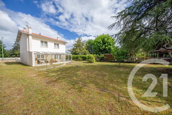Maison à vendre  5 pièces - 102,02 m 2   ST MEDARD EN JALLES  - 33