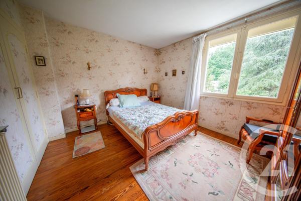 Maison à vendre  5 pièces - 102,02 m 2   ST MEDARD EN JALLES  - 33