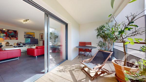 Appartement T3 à vendre  3 pièces - 66,80 m 2   ANGLET  - 64