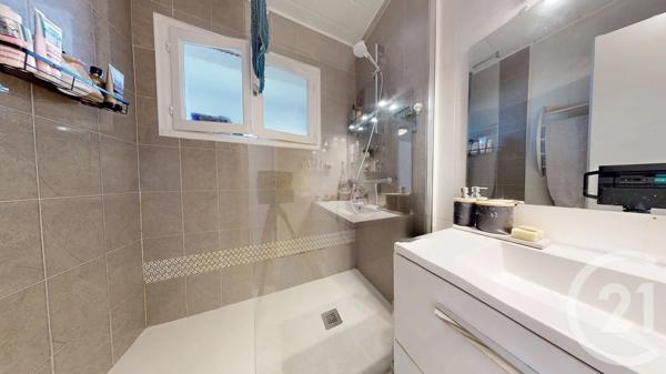 Appartement T3 à vendre  3 pièces - 66,80 m 2   ANGLET  - 64
