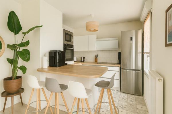 Duplex moderne avec terrasse et parkings