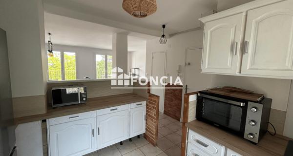 Location Appartement meublé 4 pièces 68.77 m² - Bourg-saint-andéol 07700
