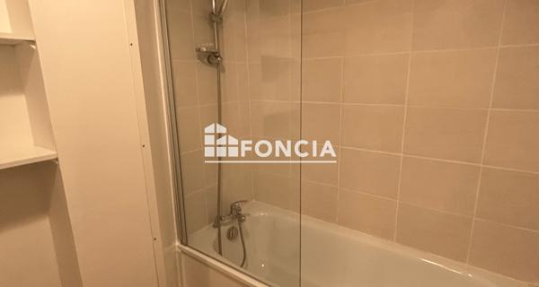 Location Appartement meublé 4 pièces 68.77 m² - Bourg-saint-andéol 07700