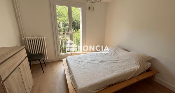 Location Appartement meublé 4 pièces 68.77 m² - Bourg-saint-andéol 07700
