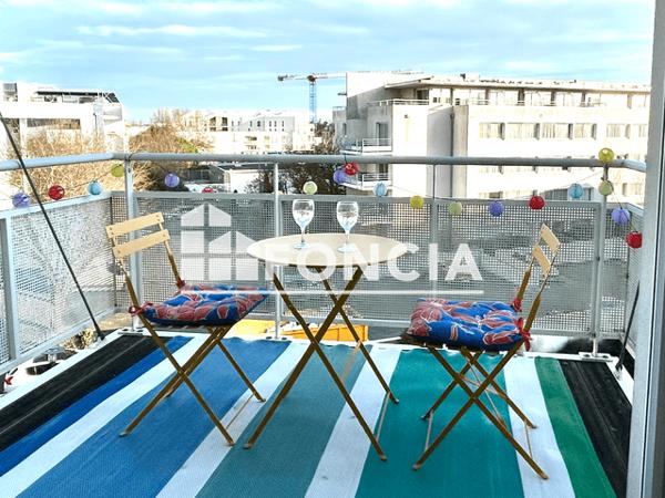 Location Studio meublé 24.46 m² - 53 - 55 BOULEVARD JOFFRE La Rochelle 17000