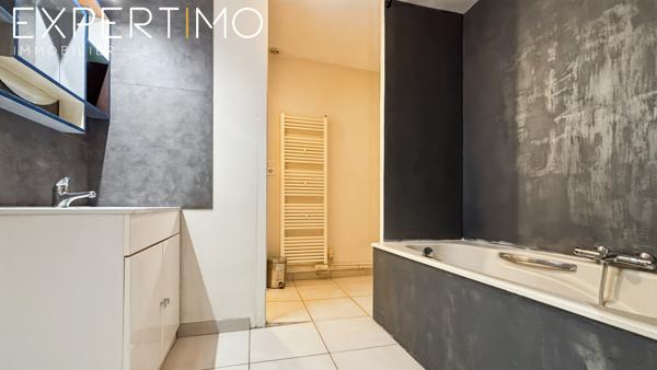 À vendre appartement 125 m² proche centre-ville, 3 ch (possibilité 4), peu de charge de copropriété