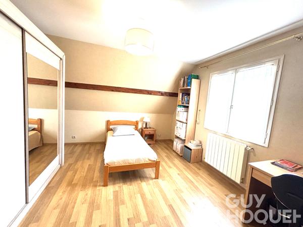 Belle maison familiale de 200m2 avec 5 chambres et double garage