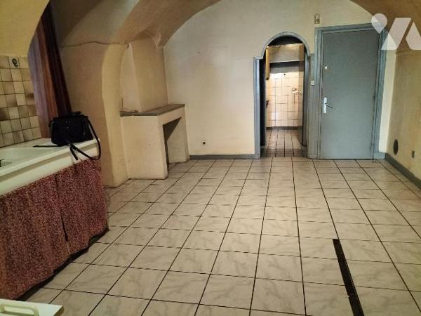 VIENNE. PLACE SAINT LOUIS