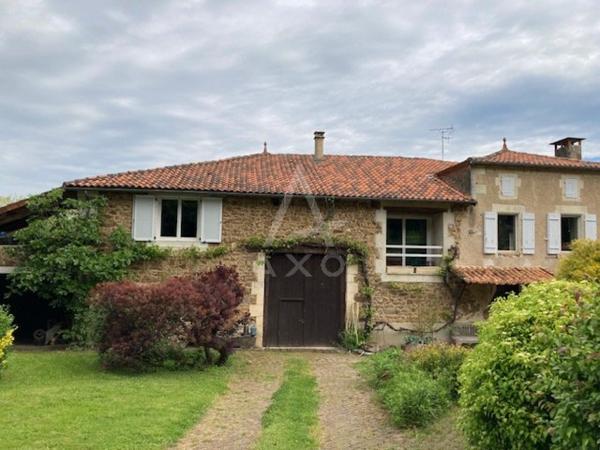 Belle maison de caractère sur 3 hect avec étangs
