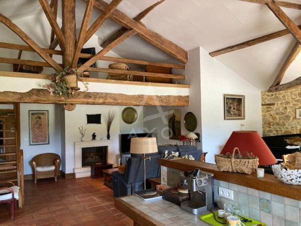 Belle maison de caractère sur 3 hect avec étangs
