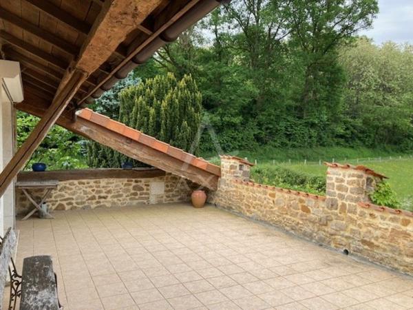 Belle maison de caractère sur 3 hect avec étangs