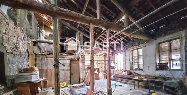 IMMEUBLE EN PLEIN CENTRE