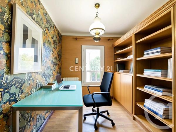 Maison à vendre  5 pièces - 174,33 m 2   AUBAGNE  - 13