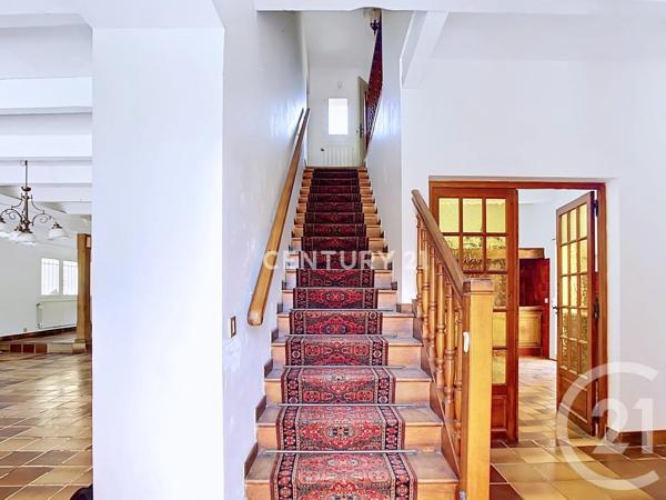Maison à vendre  5 pièces - 174,33 m 2   AUBAGNE  - 13