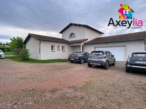 Villerest (42300) A VENDRE - VILLEREST - BELLE MAISON CONTEMPORAINE AVEC TROIS CHAMBRES ET TERRAIN CONSTRUCTIBLE DE 4324M2