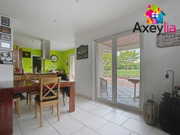 Villerest (42300) A VENDRE - VILLEREST - BELLE MAISON CONTEMPORAINE AVEC TROIS CHAMBRES ET TERRAIN CONSTRUCTIBLE DE 4324M2