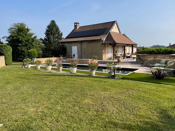 Maison à vendre 8 pièces proche de MACON (71)