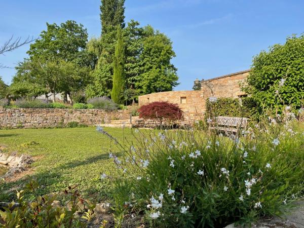 Maison à vendre 8 pièces proche de MACON (71)