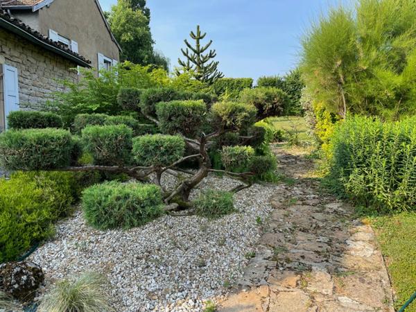 Maison à vendre 8 pièces proche de MACON (71)