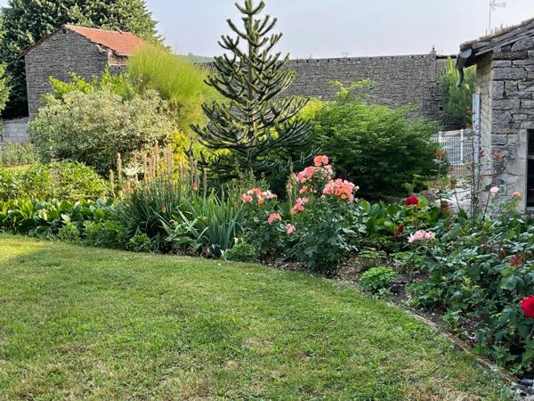 Maison à vendre 8 pièces proche de MACON (71)