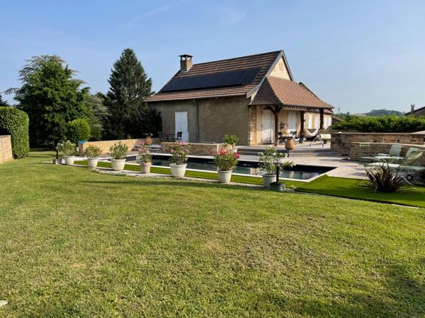 Maison à vendre 8 pièces proche de MACON (71)