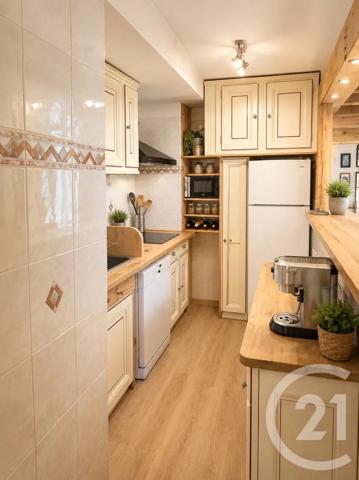 Appartement à vendre  6 pièces - 120,59 m 2   DIGNE LES BAINS  - 04