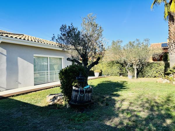 Exclusivité - (34430 ) SAINT JEAN DE VEDAS - EXCLUSIVITE - VILLA 6 pièces - 289 m2 - 3 Chambres - Piscine