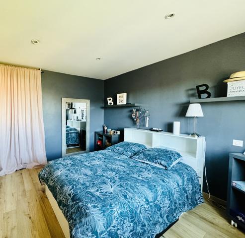 Exclusivité - (34430 ) SAINT JEAN DE VEDAS - EXCLUSIVITE - VILLA 6 pièces - 289 m2 - 3 Chambres - Piscine