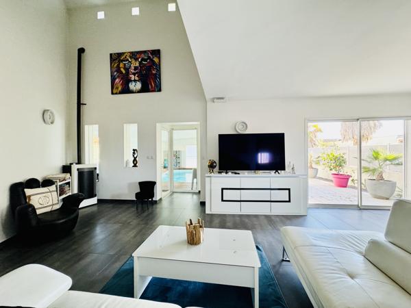Exclusivité - (34430 ) SAINT JEAN DE VEDAS - EXCLUSIVITE - VILLA 6 pièces - 289 m2 - 3 Chambres - Piscine