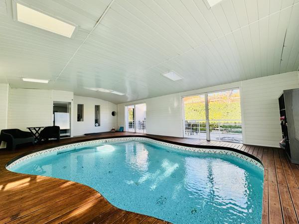 Exclusivité - (34430 ) SAINT JEAN DE VEDAS - EXCLUSIVITE - VILLA 6 pièces - 289 m2 - 3 Chambres - Piscine