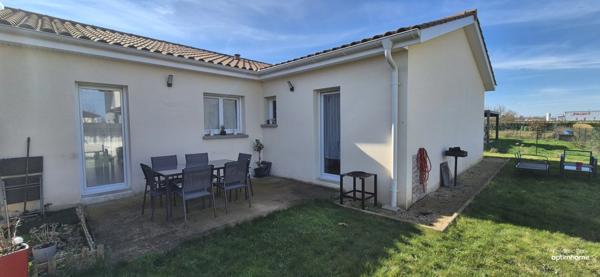 Maison récente de plain-pied au cœur de Vonnas – Confort et vie pratique
