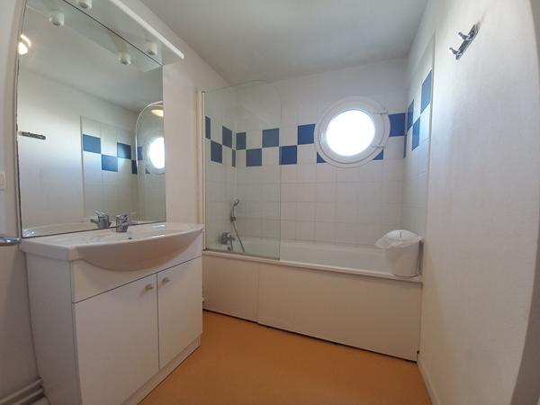 Charmante villa 4 pièces avec garage, terrasse et jardin au coeur d'une résidence avec piscine