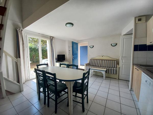 Charmante villa 4 pièces avec garage, terrasse et jardin au coeur d'une résidence avec piscine