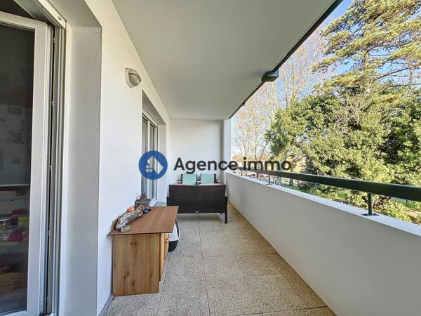 À vendre - Charmant Appartement T3 avec Terrasse, Cave et Garage à Hendaye