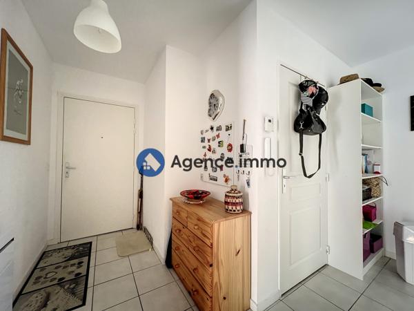 À vendre - Charmant Appartement T3 avec Terrasse, Cave et Garage à Hendaye