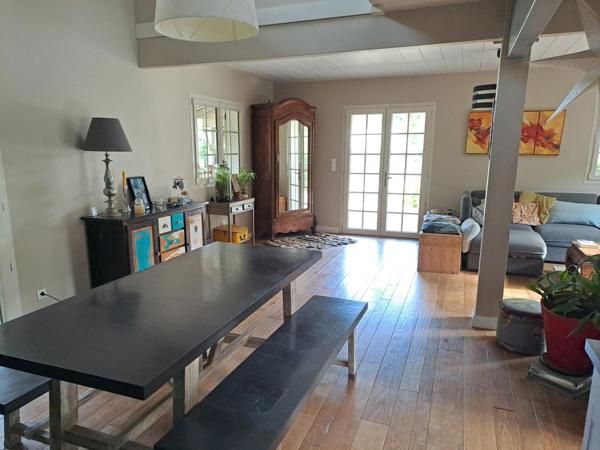 Maison à vendre 6 pièces CASTRES GIRONDE (33)