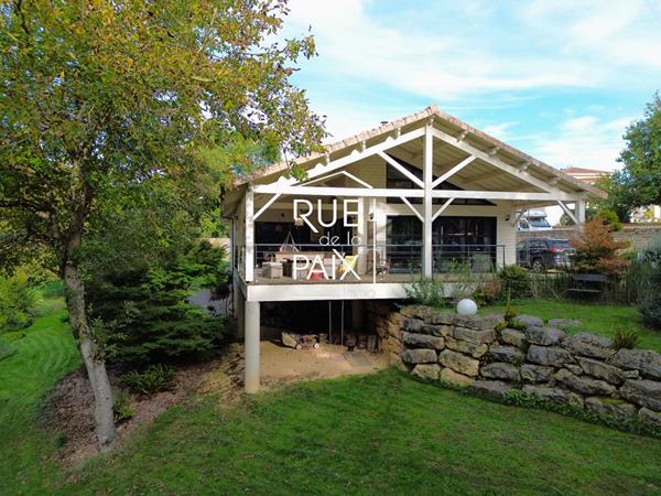 86190 VOUILLE À VENDRE PROPRIÉTÉ D'EXCEPTION AU BORD DE L'EAU - VOUILLÉ (86190)